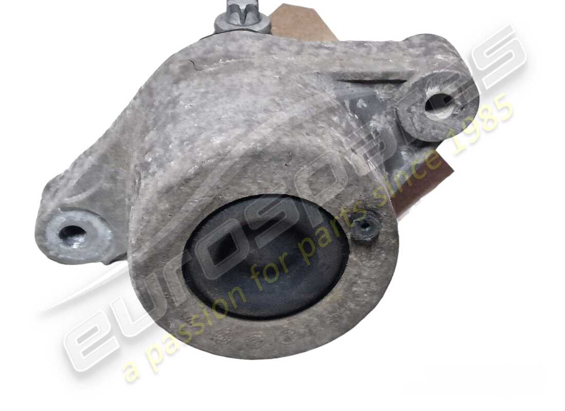 caoutchouc maserati utilisé - support moteur droit. numéro de pièce 670004871 (2)