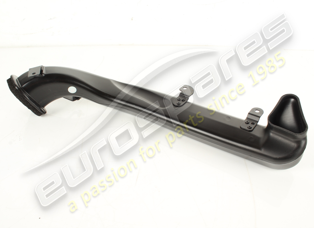 Conduit d'aération latéral droit d'occasion Ferrari. Numéro de pièce 88600300 (1)