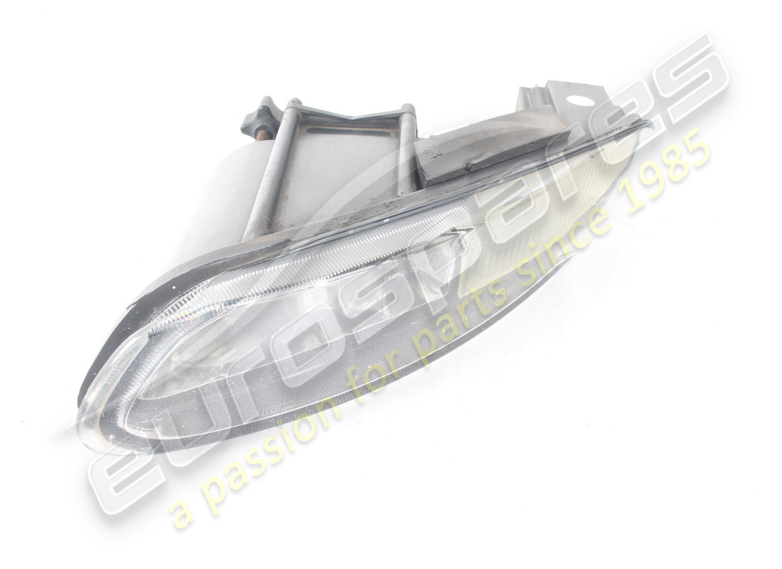 FEU ANTIBROUILLARD GAUCHE D'OCCASION MASERATI. NUMÉRO DE PIÈCE 383100115 (2) feu antibrouillard gauche d'occasion maserati. numéro de pièce 383100115 (2)