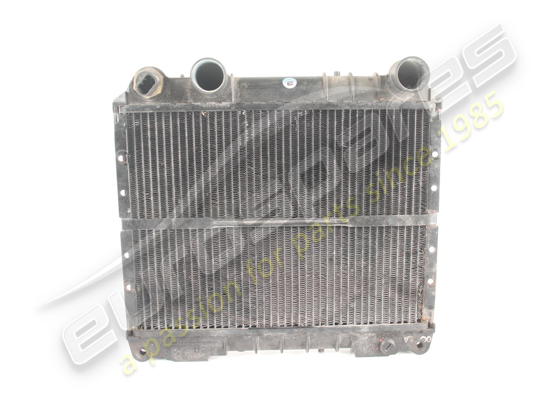 RADIATEUR D'EAU RH UTILISÉ Ferrari. NUMÉRO DE PIÈCE 137619 (1)