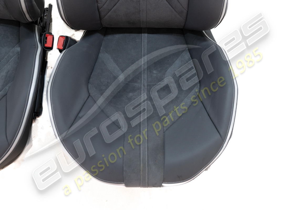 endommagé eurospares full electric std style des places avec centre en alcantara et traverses en cuir, coutures cheval sur l'appui-tête. numéro de pièce eap1563082 (5)