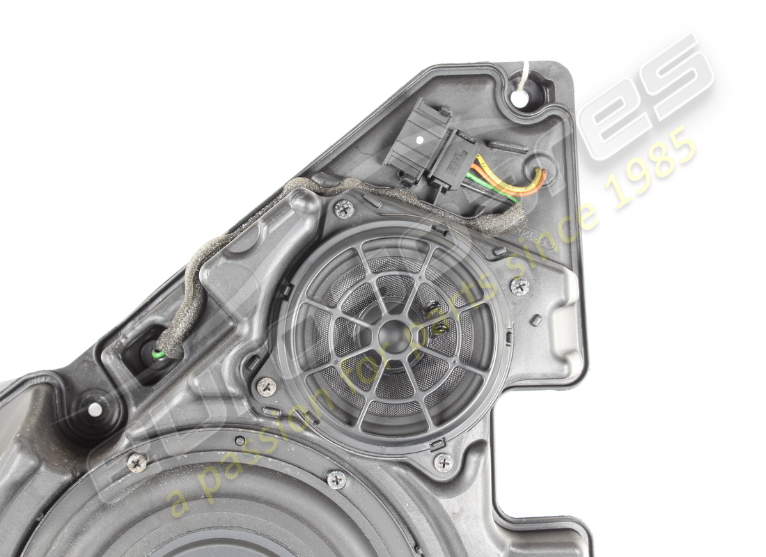boîtier de haut-parleur d'occasion lamborghini tuerbox vorne li. référence 4m8035299 (2)