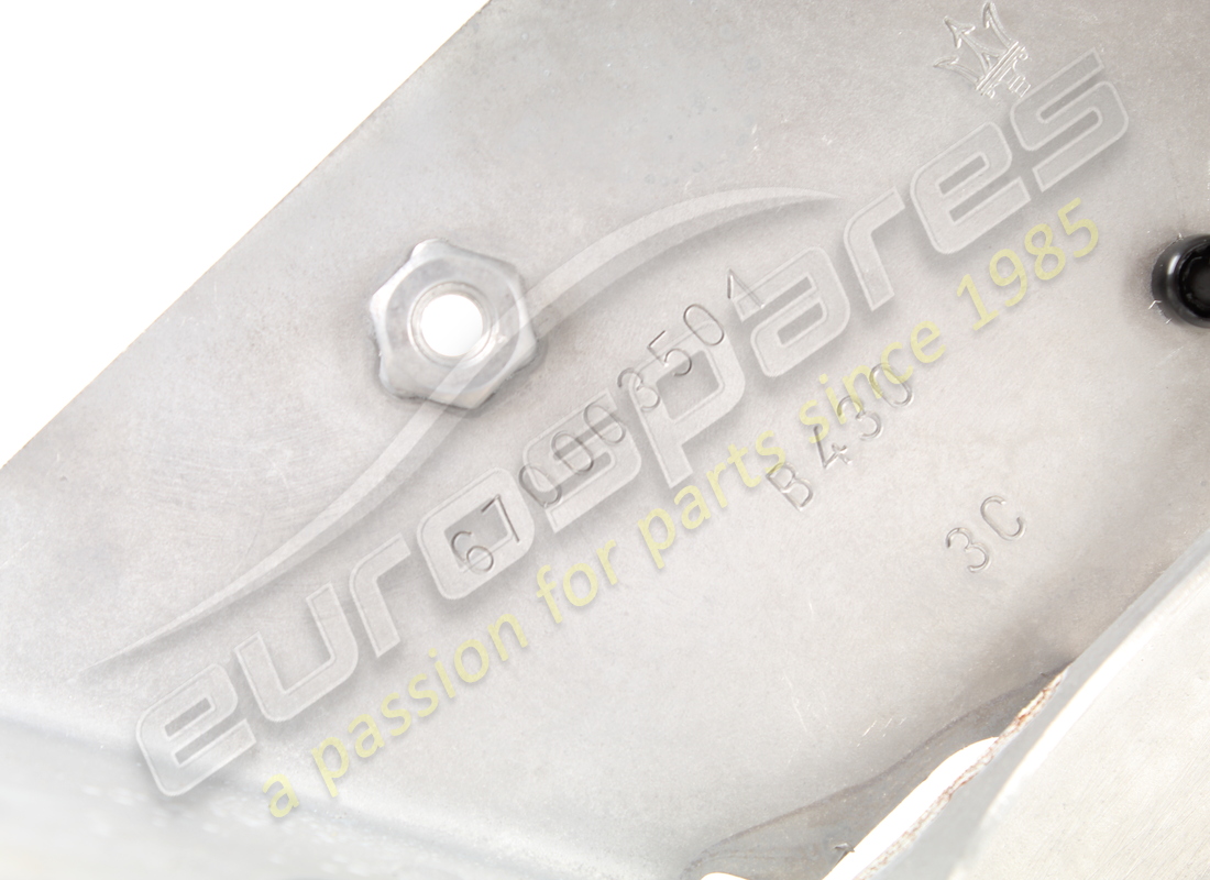 nouveau support de fixation de pompe à air maserati. référence 670003501 (2)