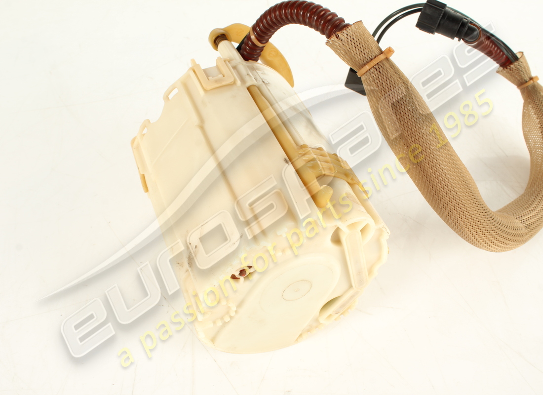 pompe à carburant utilisée ferrari. numéro de pièce 272086 (3)