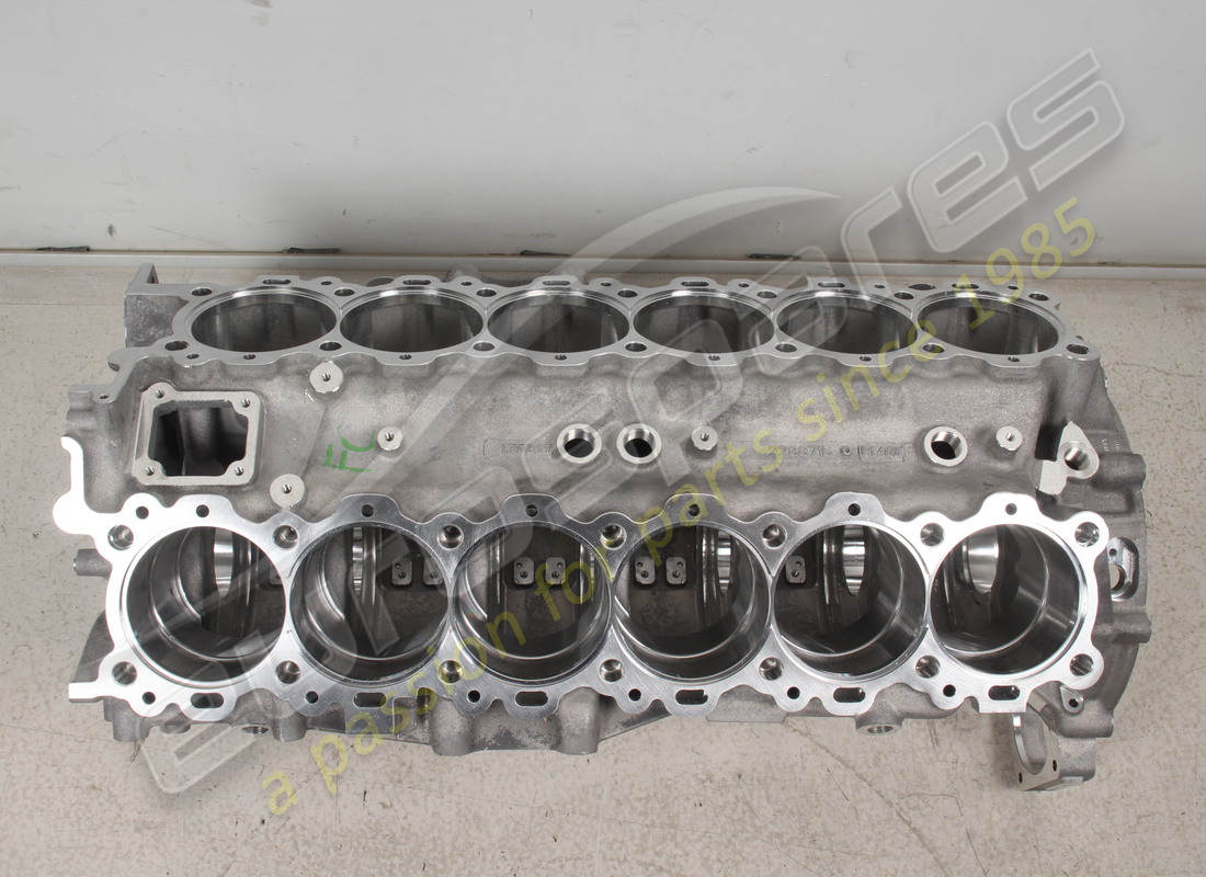 nouveau ferrari carter moteur inférieur sh. numéro de pièce 326982 (3)