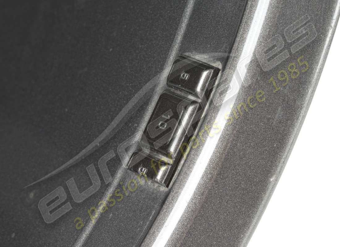 utilisé ferrari roue avant. numéro de pièce 855340 (8)