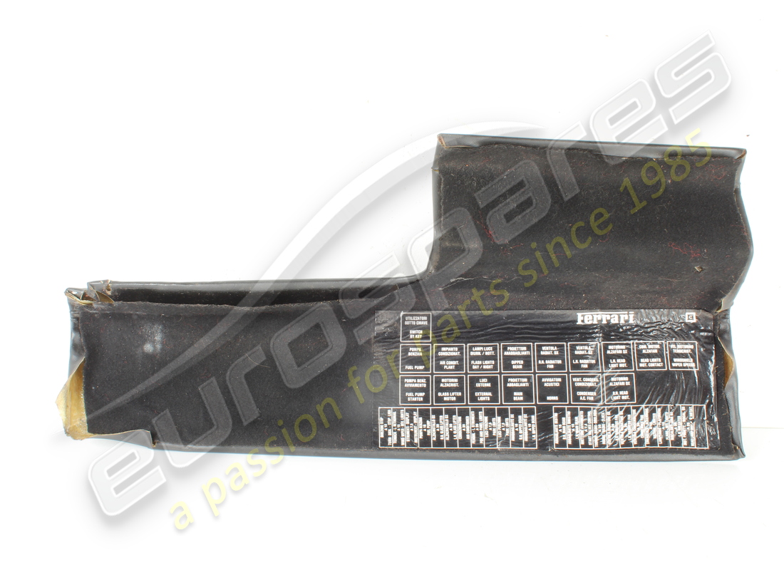 couverture utilisée de ferrari. numéro de pièce 62368600 (2)