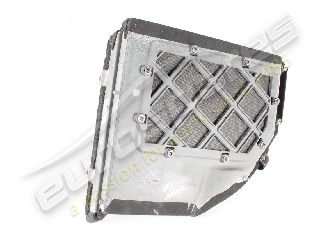 panneau de protection latéral gauche d'occasion ferrari. numéro de pièce 82627300 (2)