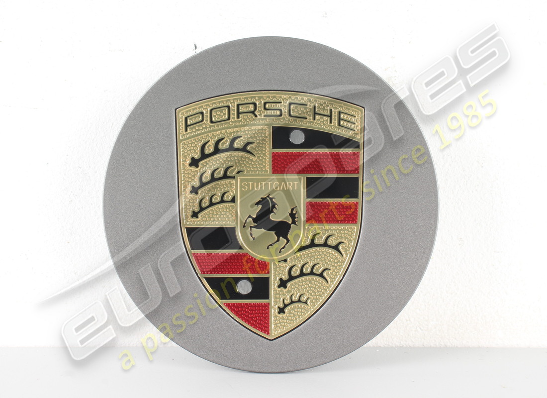 new porsche wheel cap concave - porsche crest multi-coloured platinum satin-matt. part number 7l5601151ob5 (1)