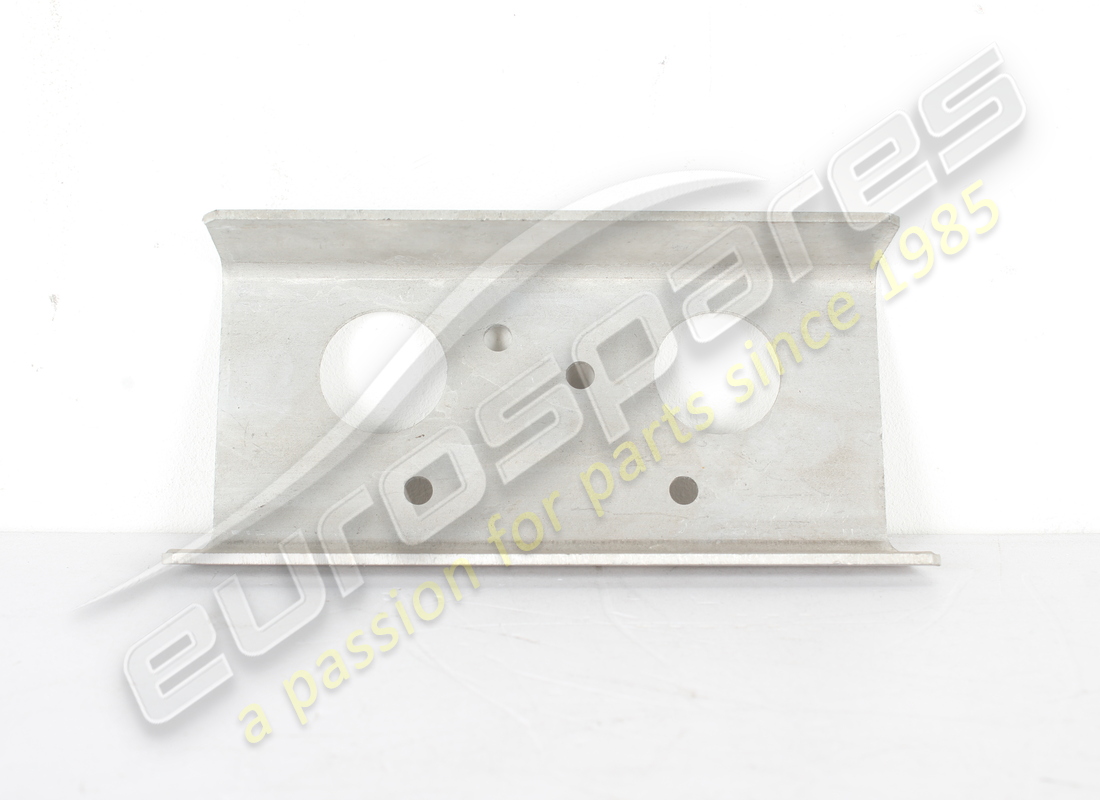 nouveau support de renfort ferrari. numéro de pièce 221736 (2)