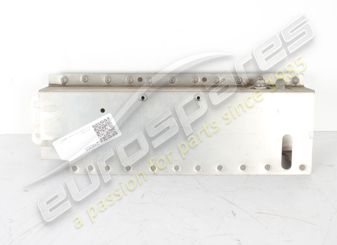 nouveau support lh ferrari. numéro de pièce 218305 (1)
