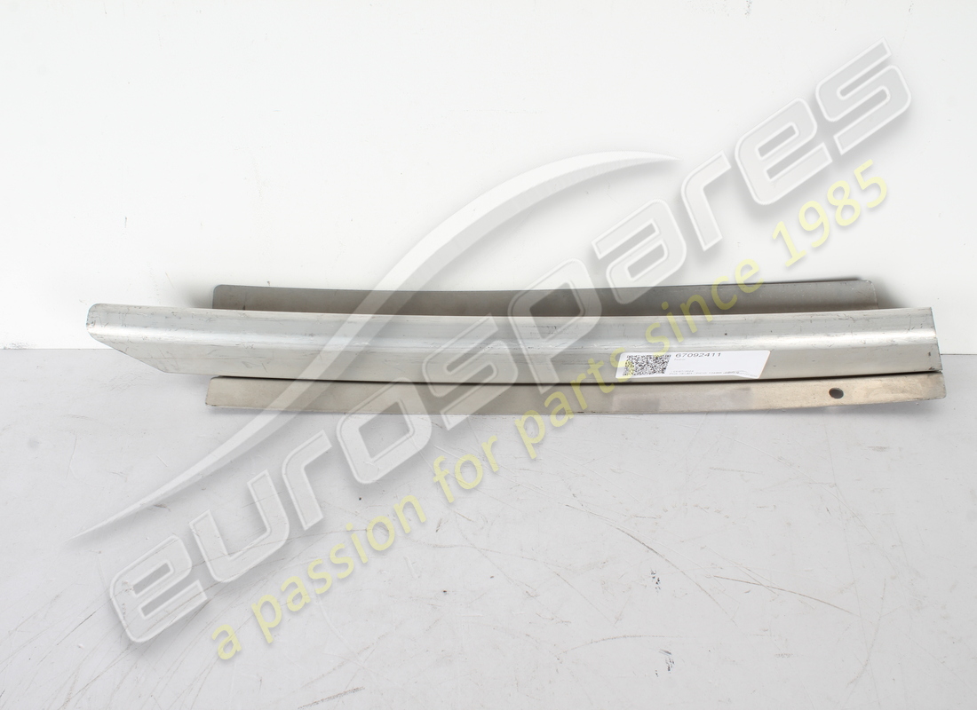 nouveau pilotant avant gauche ferrari. numéro de pièce 67092411 (1)