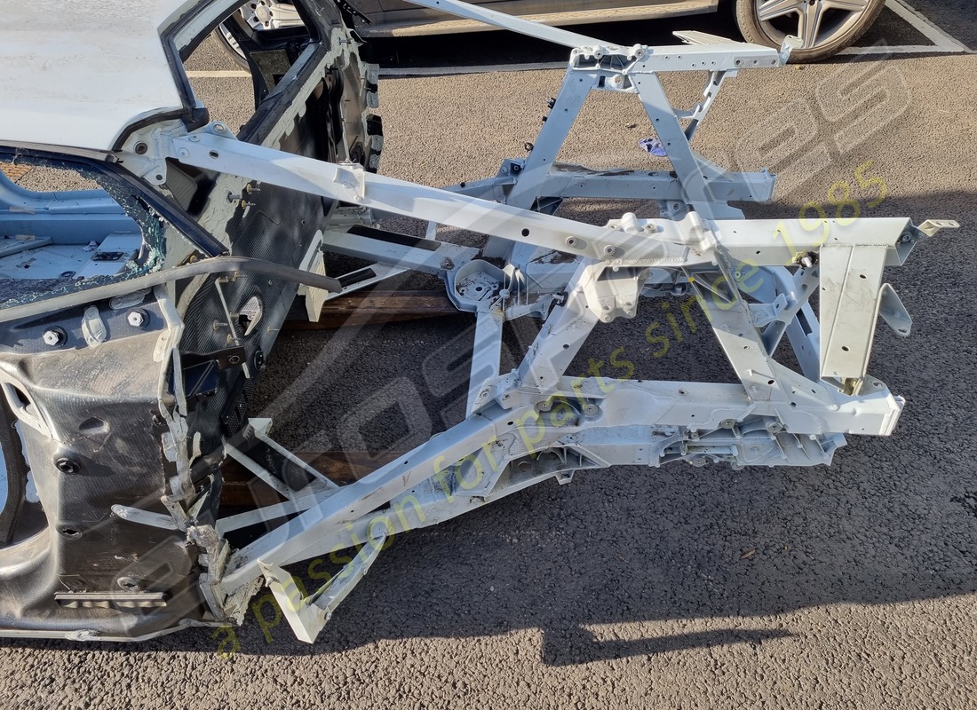 utilisé lamborghini ensemble d'extrémité arrière. numéro de pièce 4t8813031k (2)