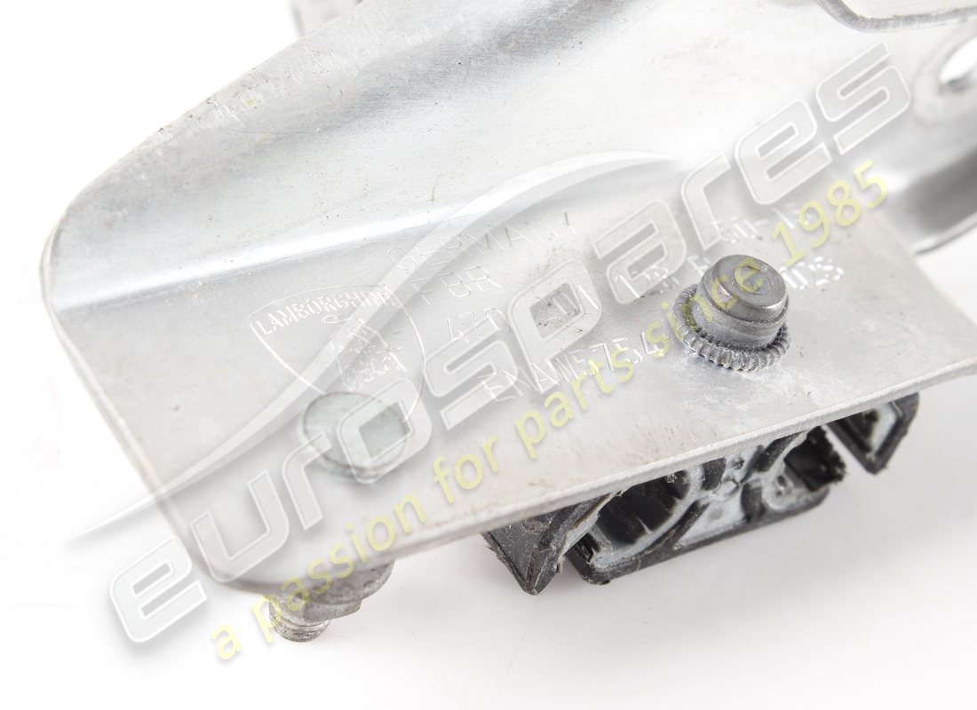 utilisé lamborghini support d'angle. numéro de pièce 470201128b (3)