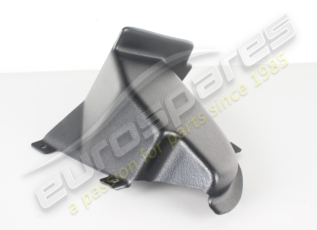 new maserati bumper side air duct. part number 67565000 (1)