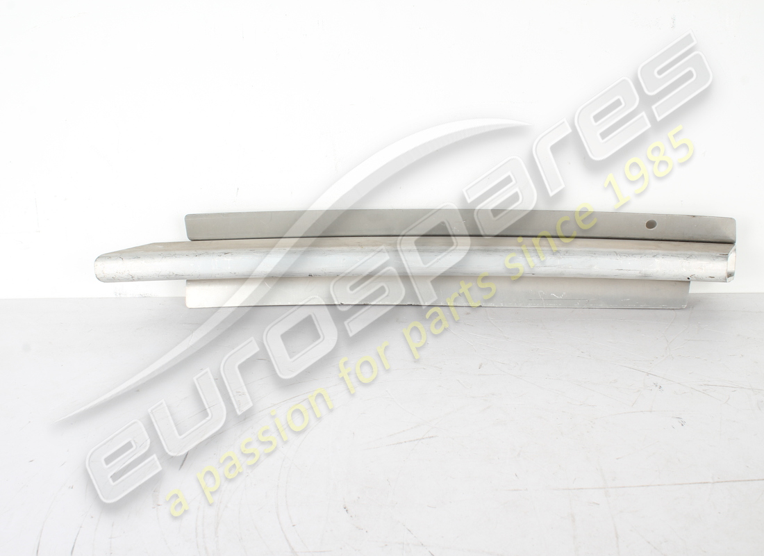 nouveau pilier avant droit ferrari. numéro de pièce 67092311 (2)
