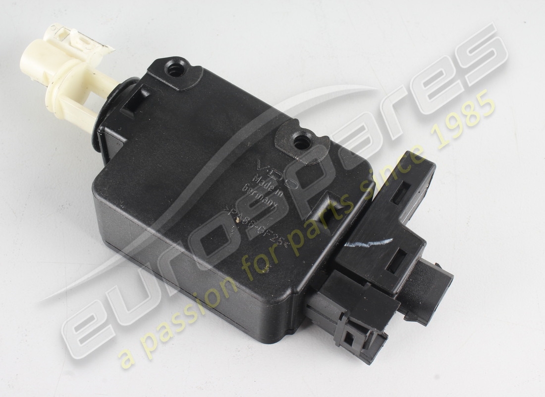 actionneur de remplissage de carburant d'occasion aston martin. numéro de pièce 4g433710067 (2)
