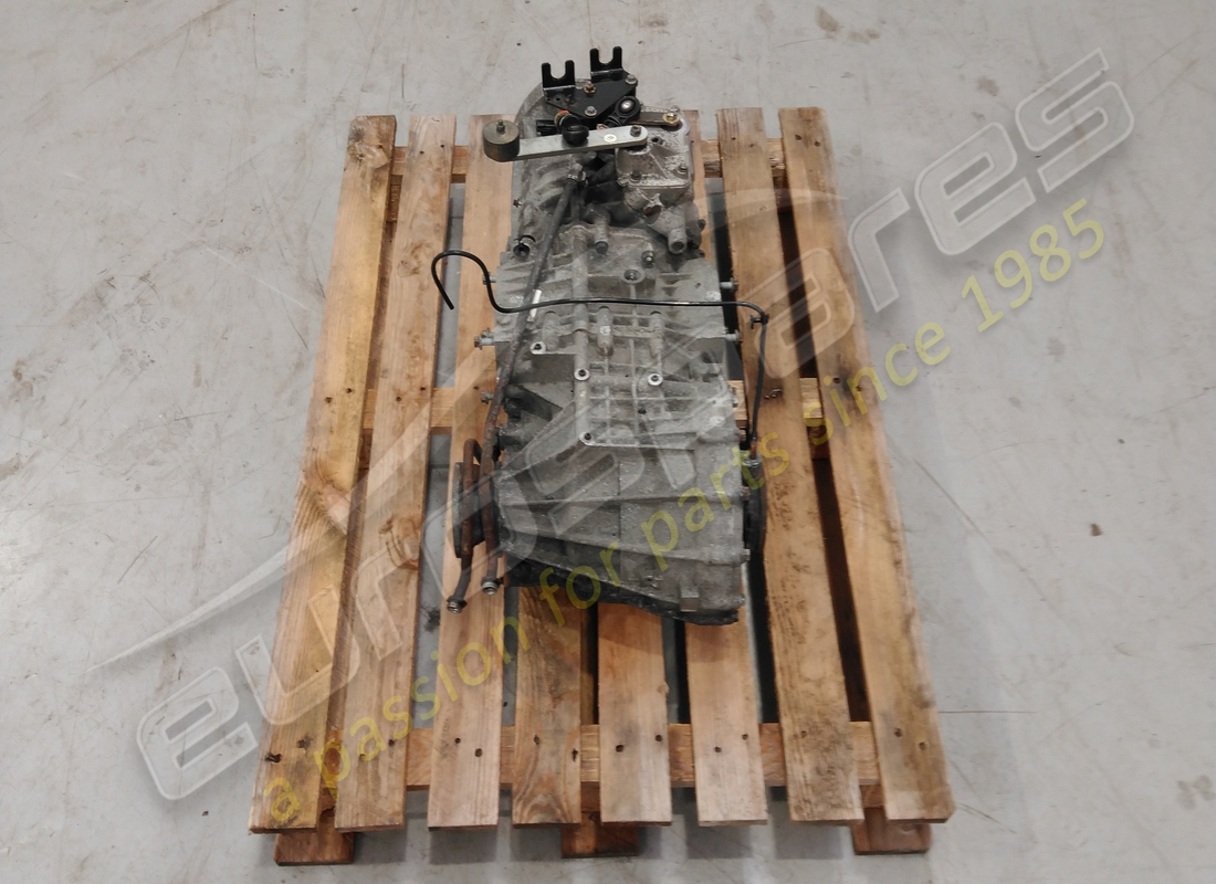 UTILISÉ Aston Martin ENSEMBLE DE TRANSMISSION, MANUEL . NUMÉRO DE PIÈCE 6G337002AJ (1)