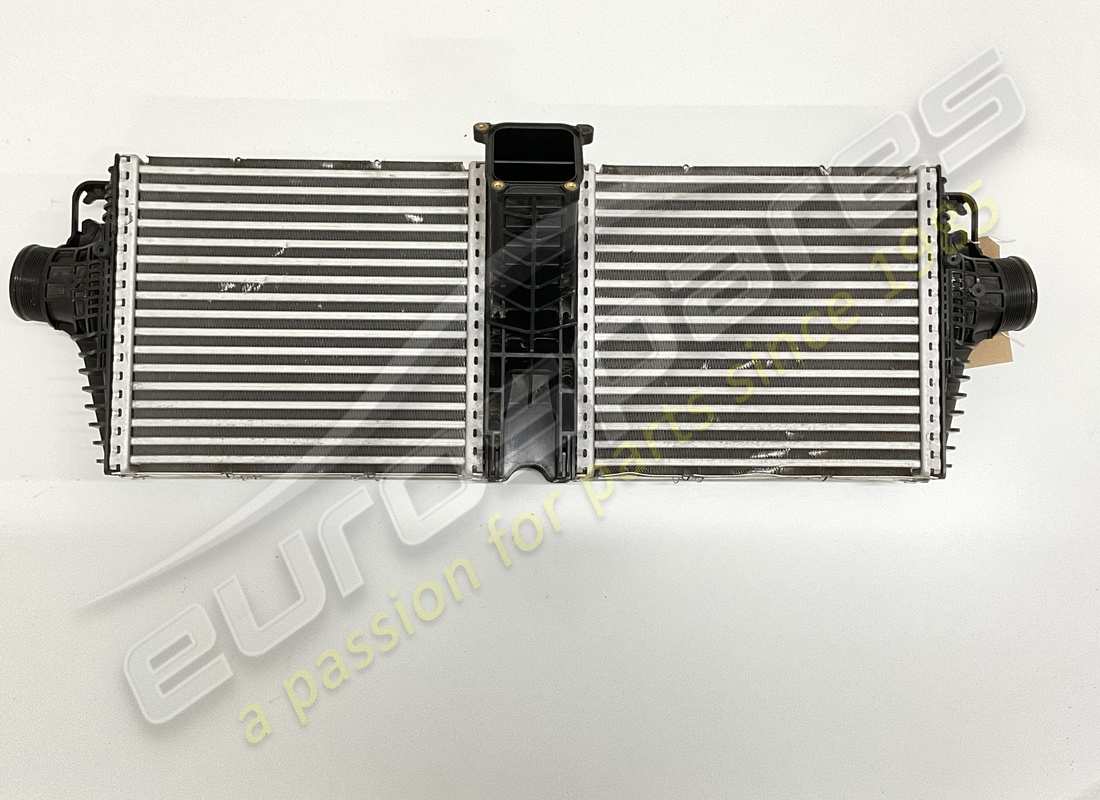 refroidisseur d'air de suralimentation de porsche utilisé. numéro de pièce 992145805g (1)