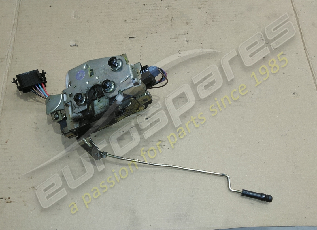 UTILISÉ Ferrari SERRURE DE PORTE GAUCHE. NUMÉRO DE PIÈCE 64312600 (1)