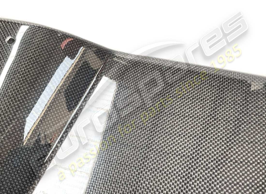 nouveau bouclier thermique lamborghini droit. numéro de pièce 417103730a (2)