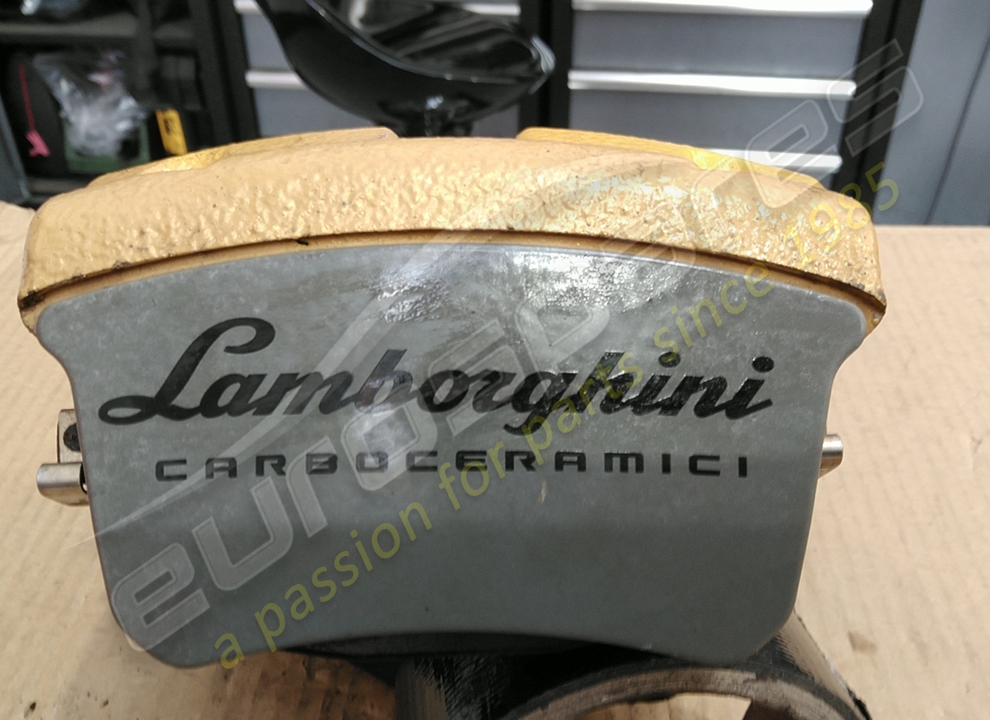 utilisé lamborghini logement de piston avec. numéro de pièce 4ml615404h (3)