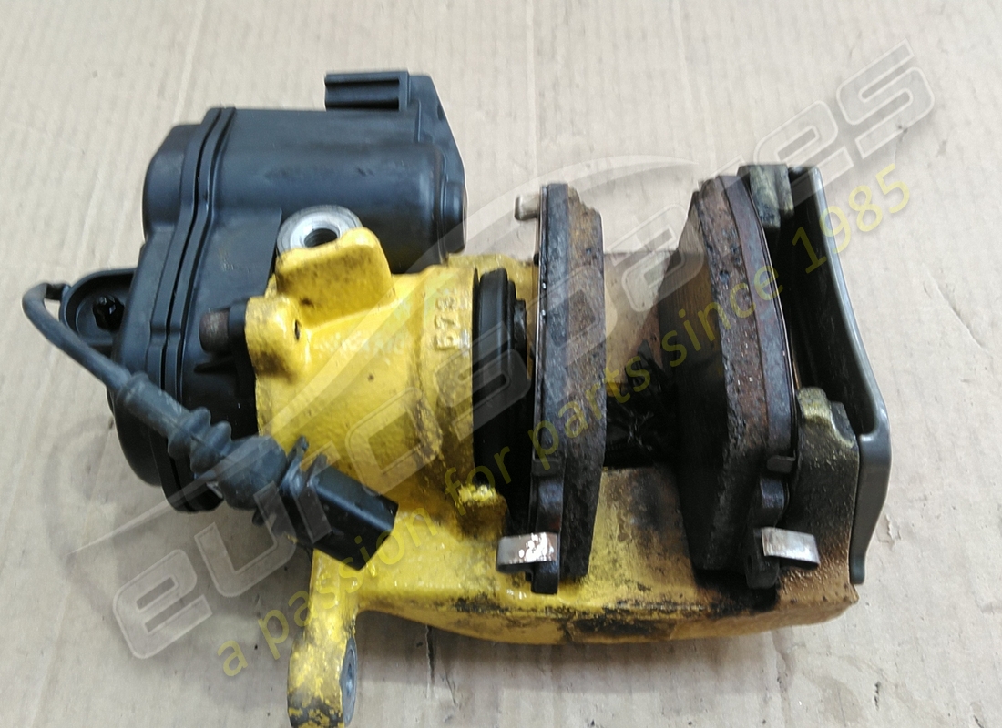 utilisé lamborghini logement de piston avec. numéro de pièce 4ml615404h (2)