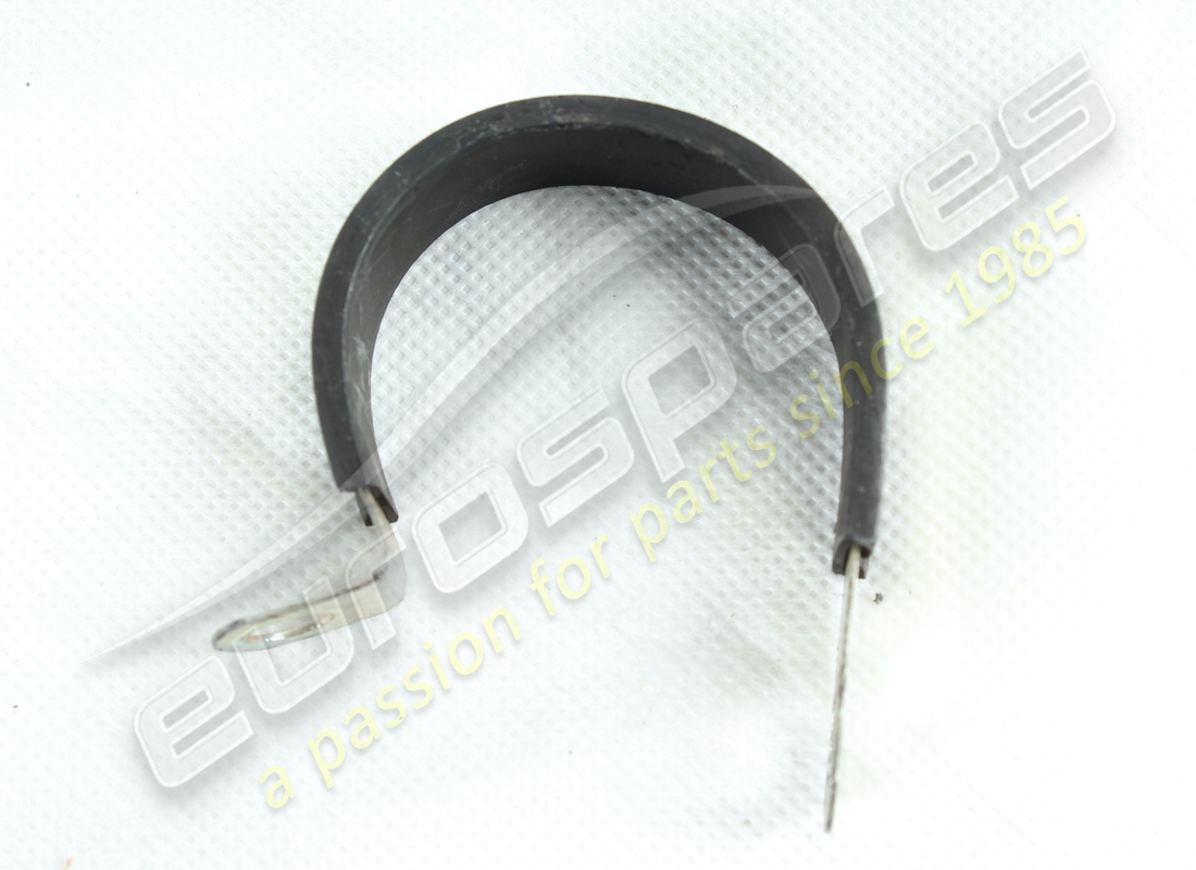 nouveau support maserati. numéro de pièce 10448890 (2)