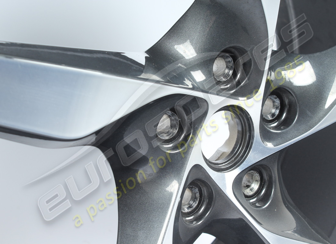 utilisé ferrari cerchio anteriore dx 8j x. numéro de pièce 965811 (2)
