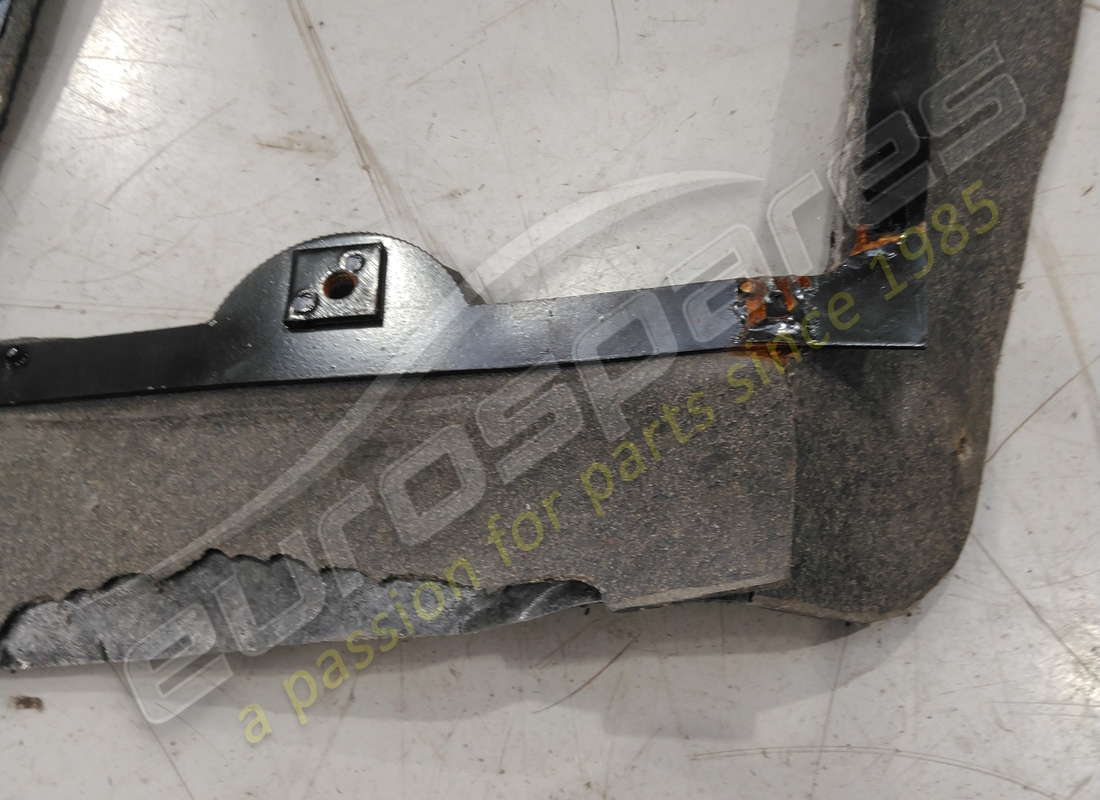 compartiment de coffre de la série tapis ferrari utilisé. numéro de pièce 65753500 (3)