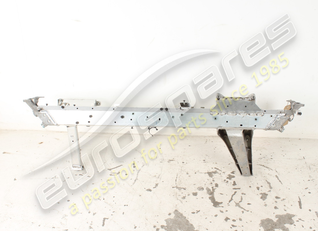UTILISÉ Ferrari TRAVERSE DE TABLEAU DE BORD . NUMÉRO DE PIÈCE 88796000 (1)