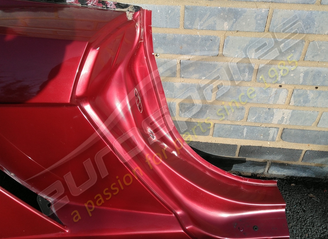 utilisé lamborghini aile arrière droit. numéro de pièce 408809604a (2)