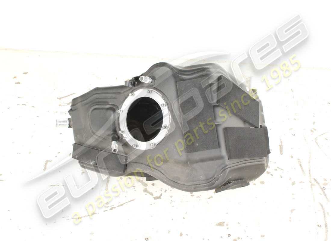 RÉSERVOIR DE CARBURANT DROIT Ferrari UTILISÉ AVEC BOUCHONS ET AMORTISSEURS DE PEINTURE ET DE VIBRATIONS. NUMÉRO DE PIÈCE 780722 (1)