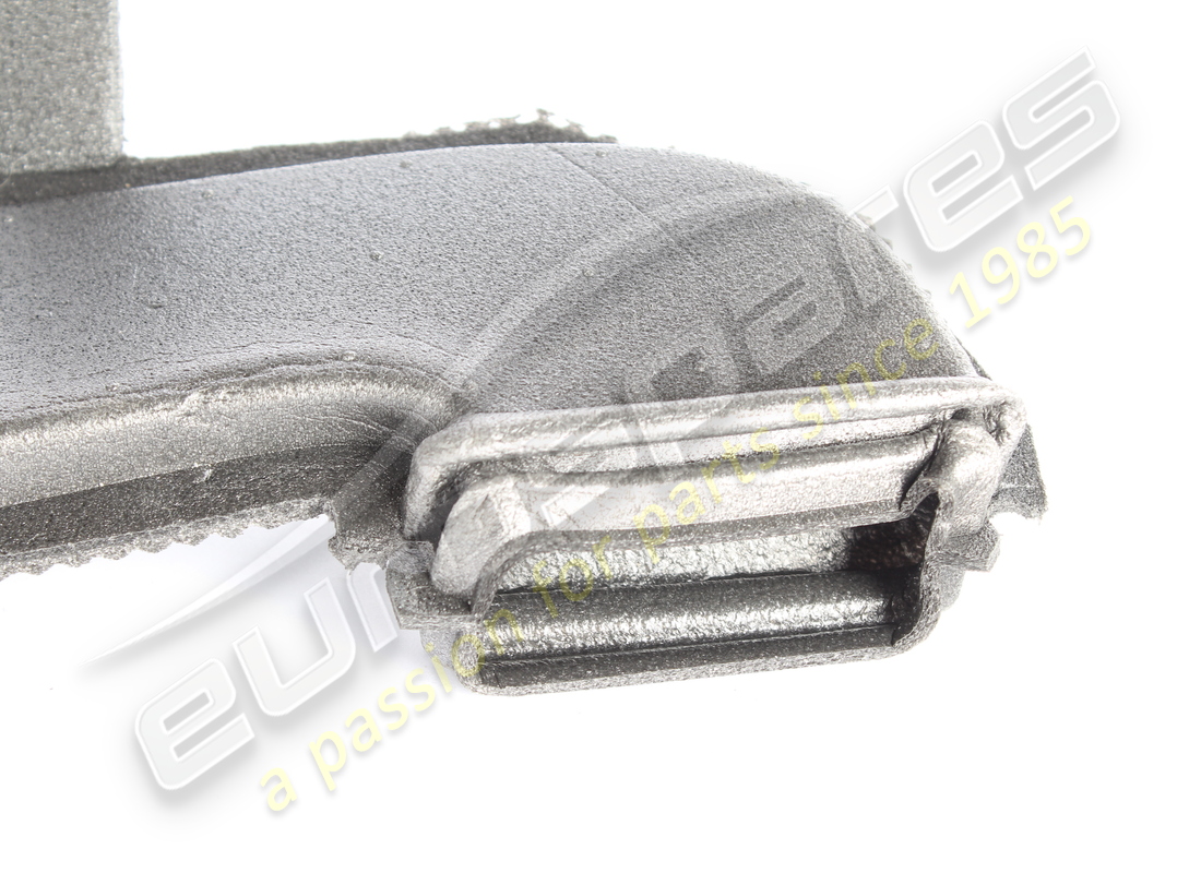 conduit d'air arrière d'occasion maserati. numéro de pièce 670159734 (2)
