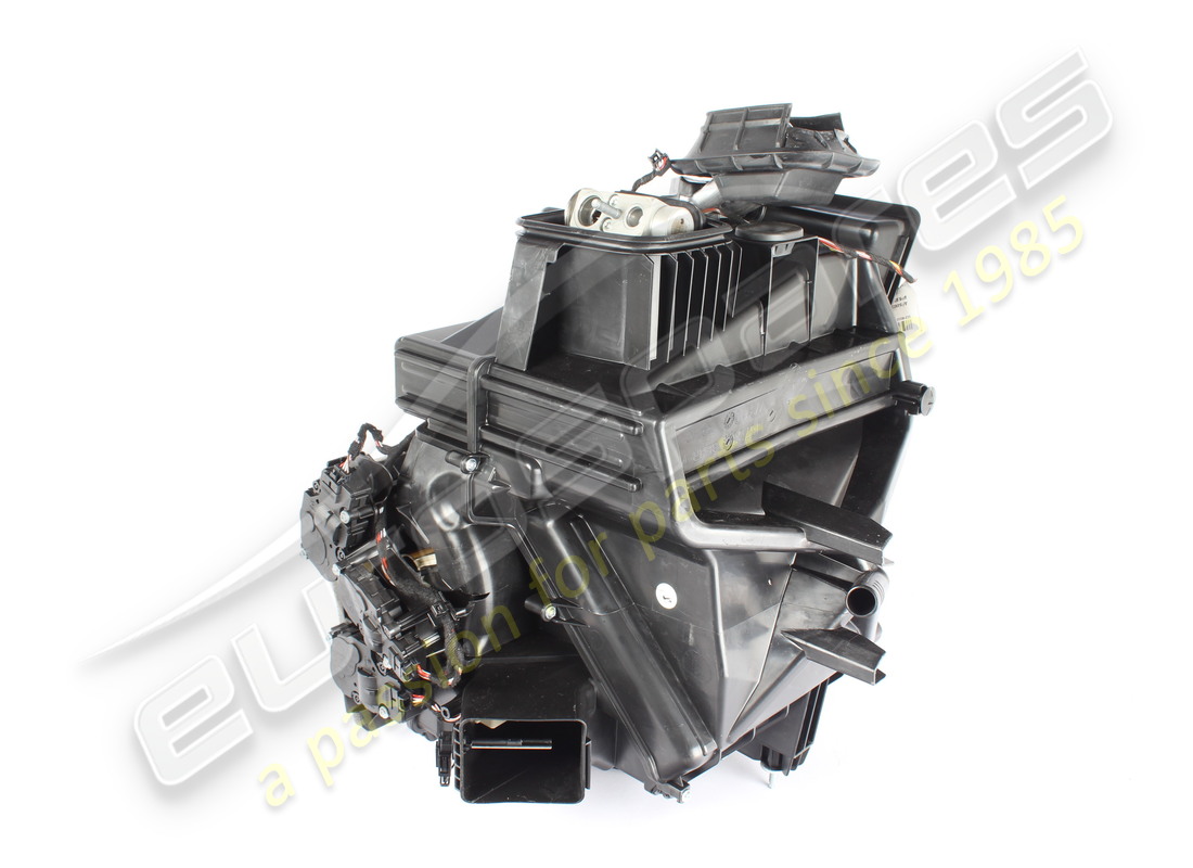 boîtier de distribution d'air porsche endommagé. numéro de pièce 9p5820293 (2)