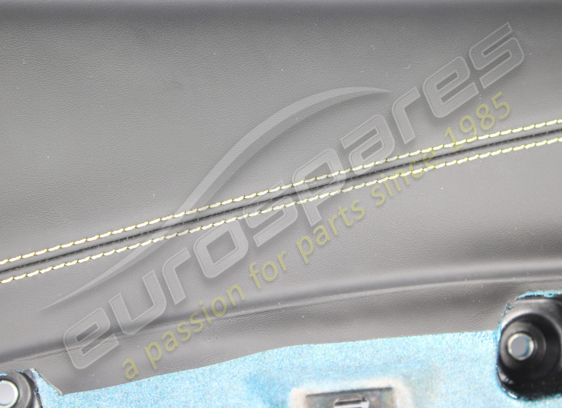 panneau de porte gauche complet ferrari endommagé. numéro de pièce 976423 (2)
