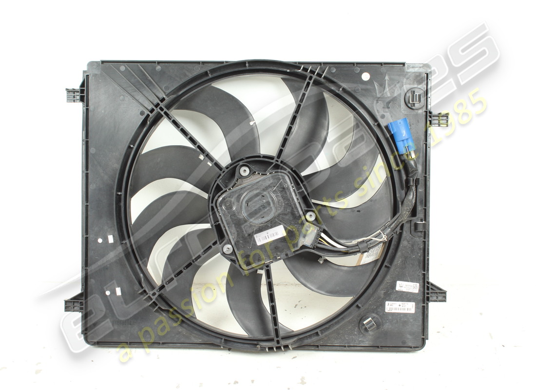 UTILISÉ Maserati ÉLECTROVENTILATEUR. NUMÉRO DE PIÈCE 670033757 (1)