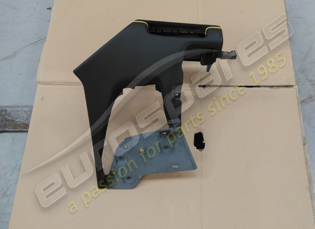 utilisé lamborghini doublure sottoplancia lp. numéro de pièce 472858794c (2)
