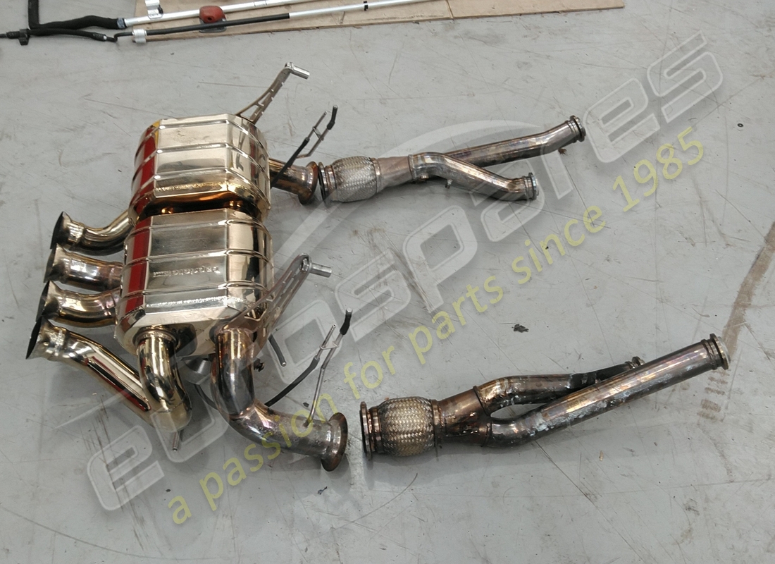 utilisé eurospares silencieux d'échappement capristo et tuyaux de remplacement de catalyseur (acier inoxydable). numéro de pièce eap1374164 (2)