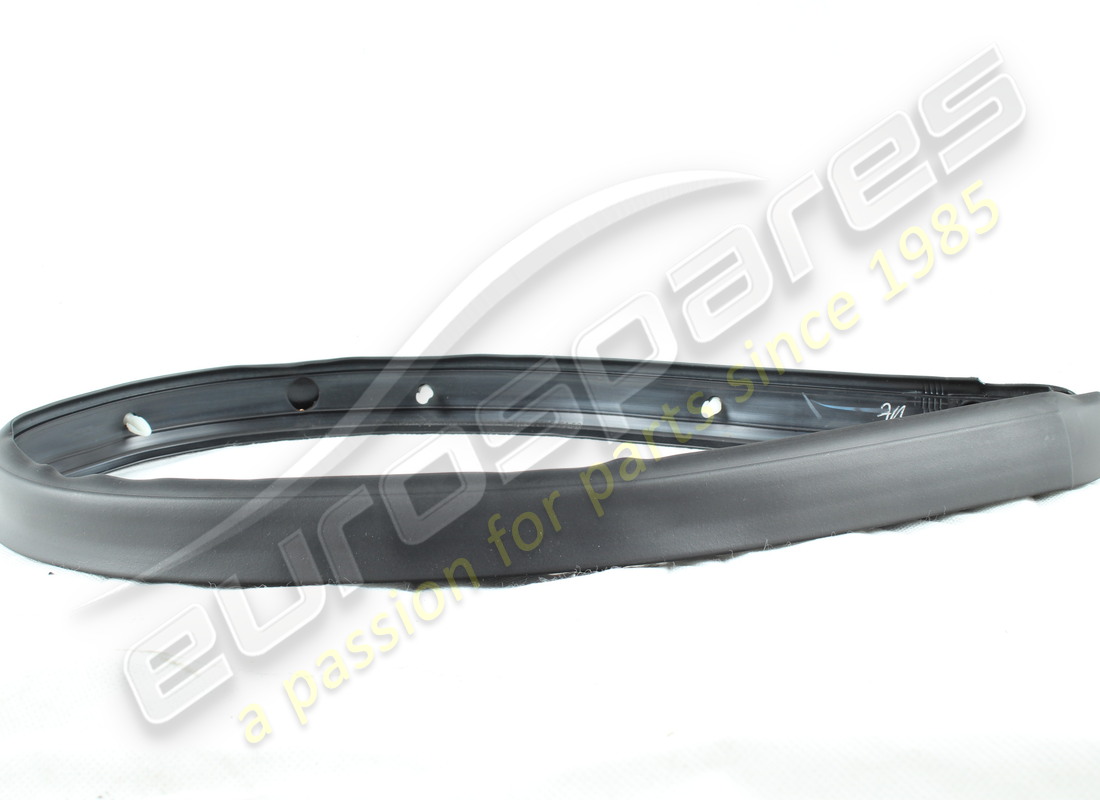 nouveau maserati protection anti-poussière avant droit g. numéro de pièce 670033838 (2)