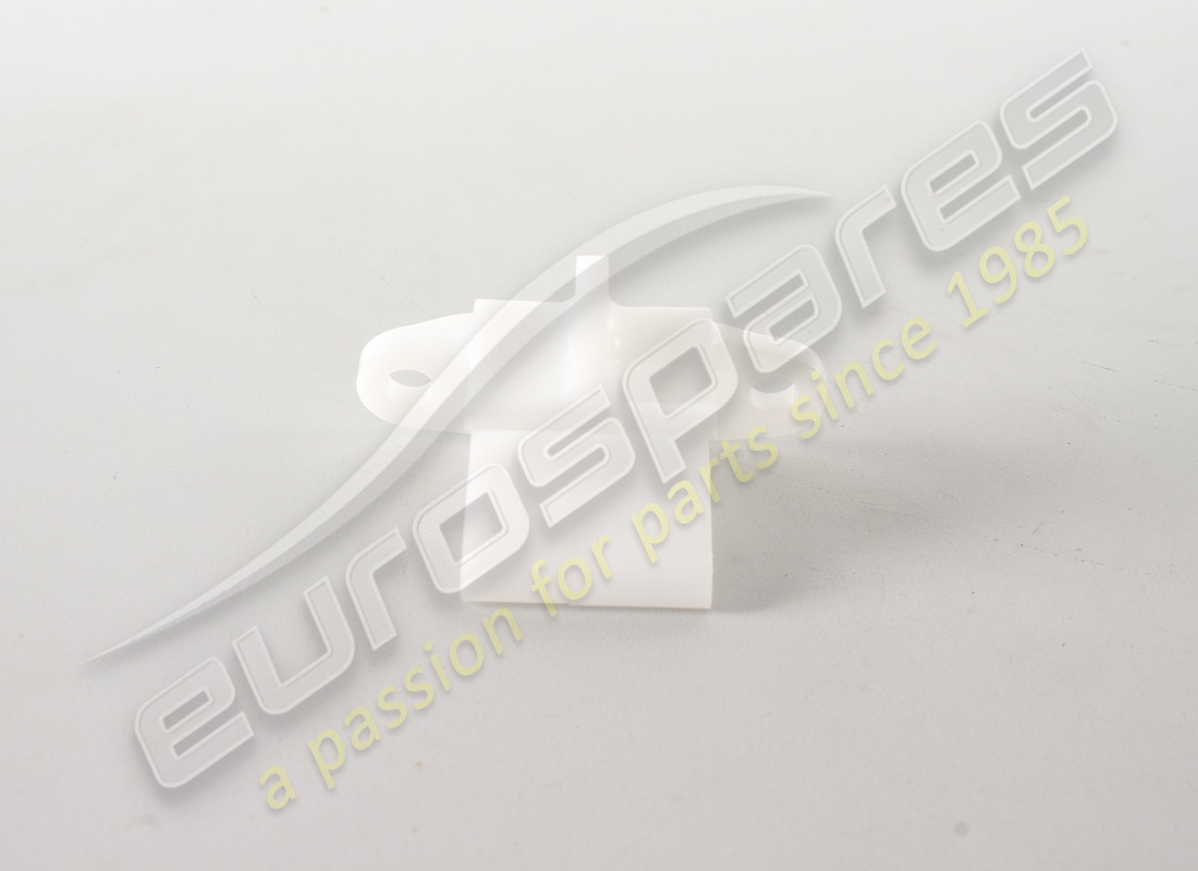 nouveau support porsche. numéro de pièce 91455921910 (2)