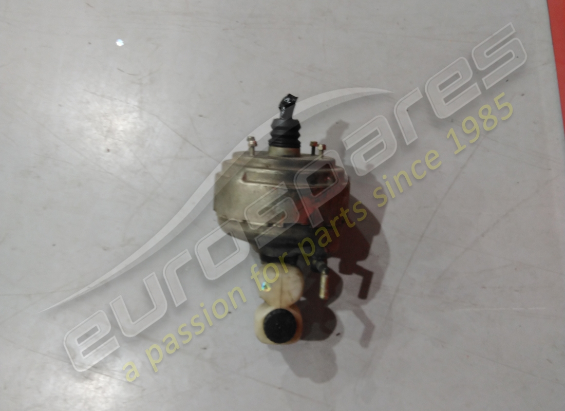 utilisé eurospares servo de frein avec réservoir. numéro de pièce eap1384354 (2)