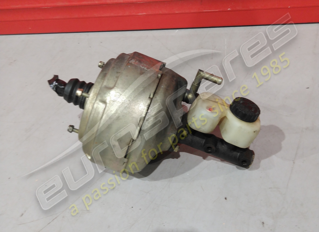 UTILISÉ Eurospares SERVO DE FREIN AVEC RÉSERVOIR. NUMÉRO DE PIÈCE EAP1384354 (1)