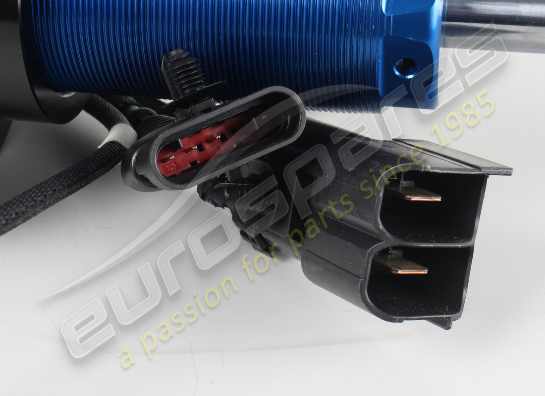 AMORTISSEUR AVANT GAUCHE NEUF FERRARI. NUMÉRO DE PIÈCE 785512 (5) amortisseur avant gauche neuf ferrari. numéro de pièce 785512 (5)