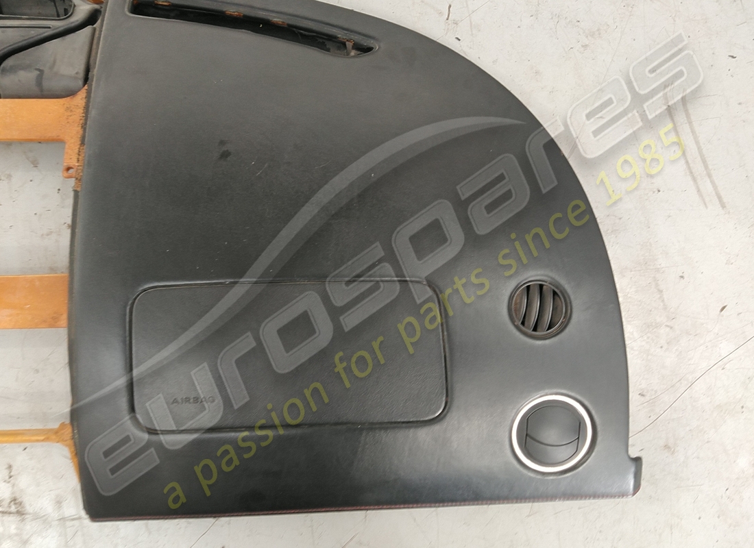 utilisé eurospares partie supérieure du dash . (livré avec unité airbag) pas d'airbag. numéro de pièce eap1384176 (2)