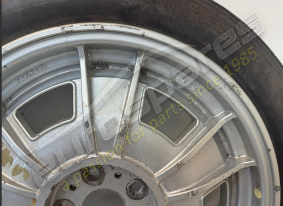 utilisé ferrari roue de secours 3 1/4 bx18. numéro de pièce 105593 (2)