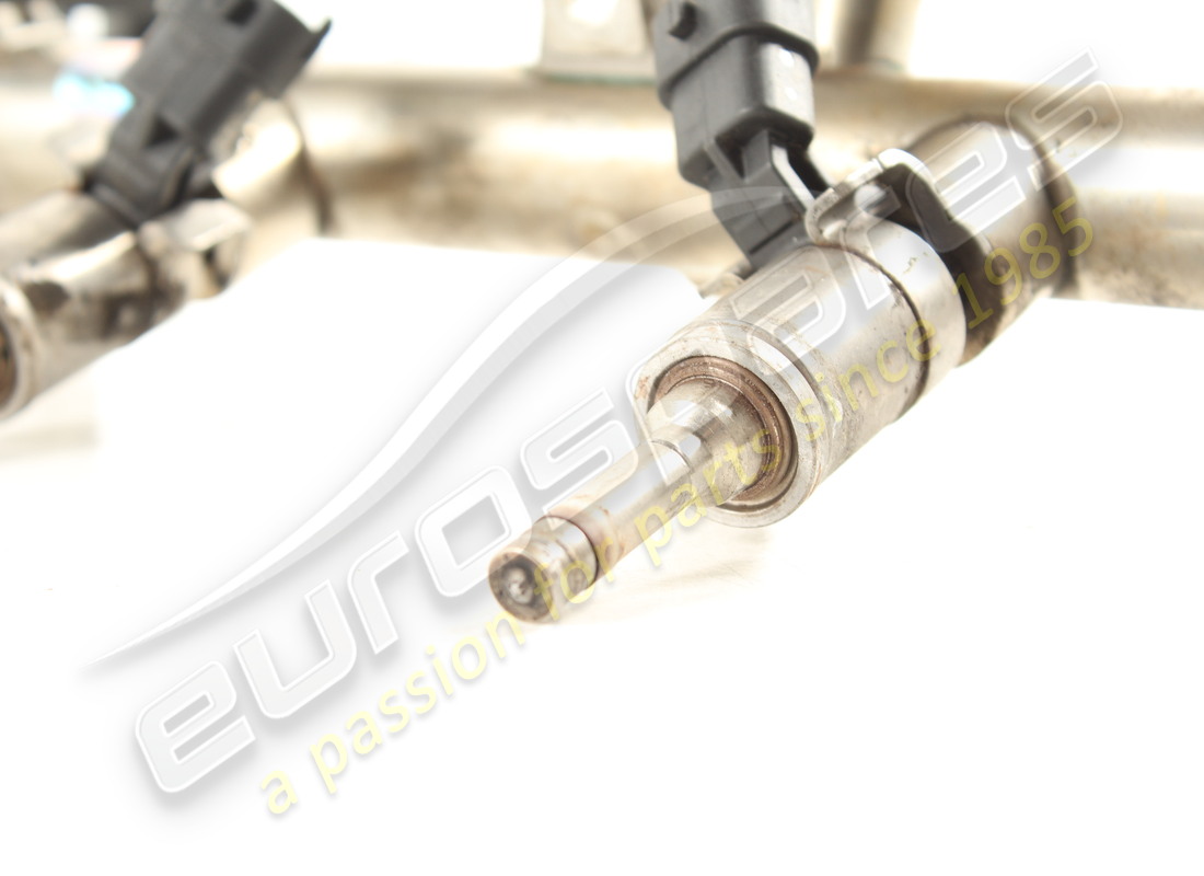 tuyau de carburant ferrari utilisé complet avec injecteur. numéro de pièce 250777 (3)