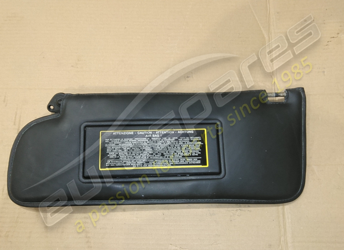 pare-soleil utilisé ferrari. numéro de pièce 64264400 (2)