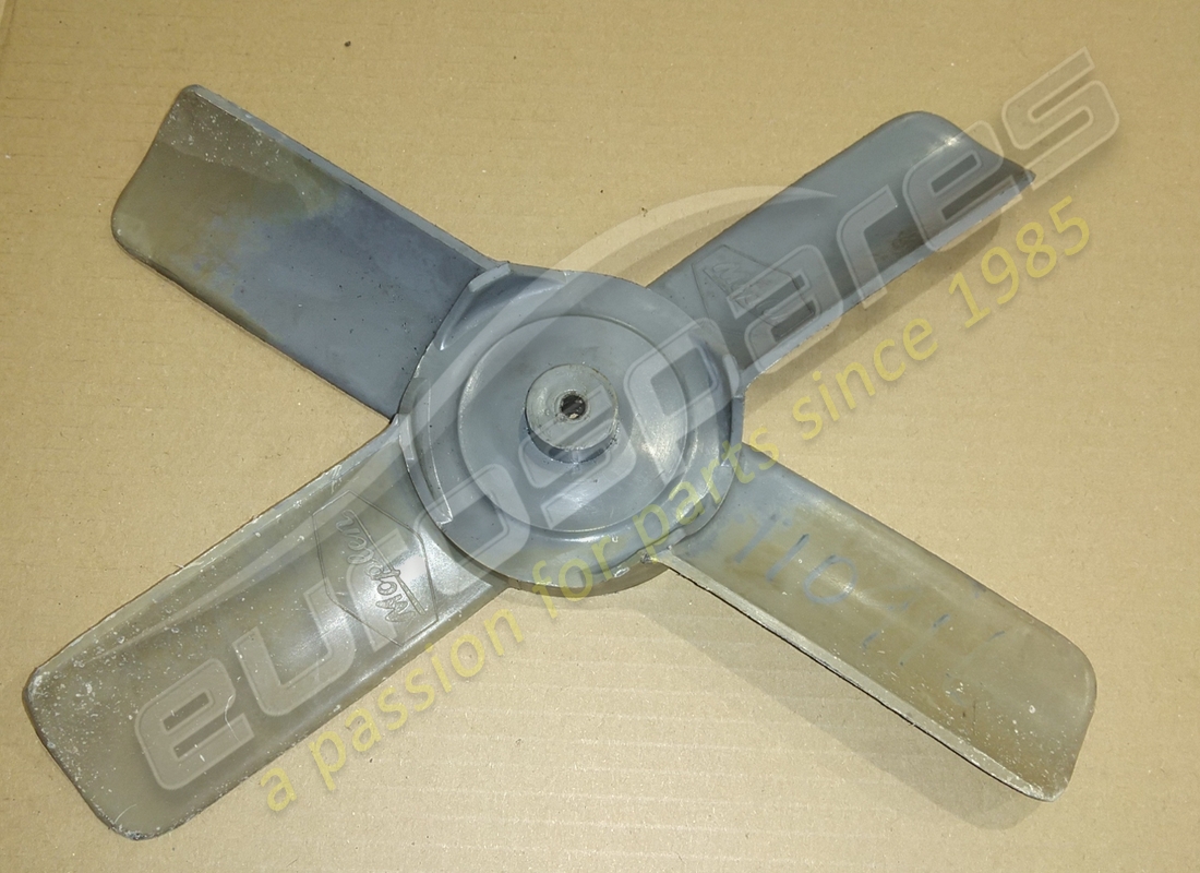utilisé ferrari pale de ventilateur (4-blade). numéro de pièce 110916 (2)