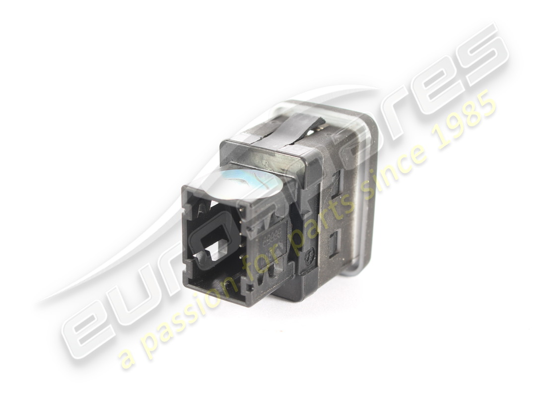prise usb d'occasion ferrari. numéro de pièce 303226 (2)